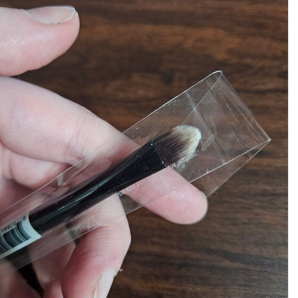 Julep Shader Brush ~ New in plastic